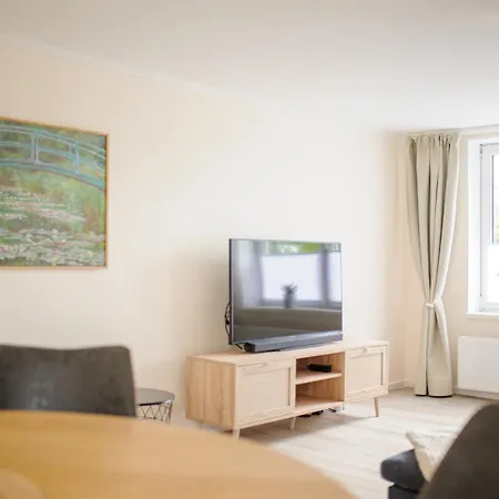 Schlafgemach - Gemuetlicher Urlaub Zwischen Ostsee Und Holsteinische Schweiz - Boxspringbett & Wallbox